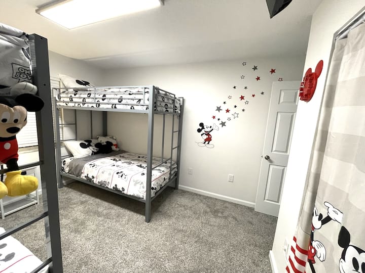 Soveværelse 4 med Mickey-tema