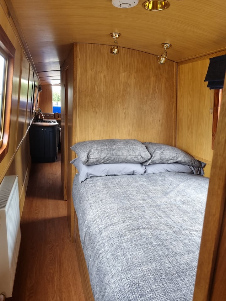 This is the fixed double bed, the mattress is super comfortable! In-fact some recent guests asked the make as they said "We are buying one of these when we get home!!"
