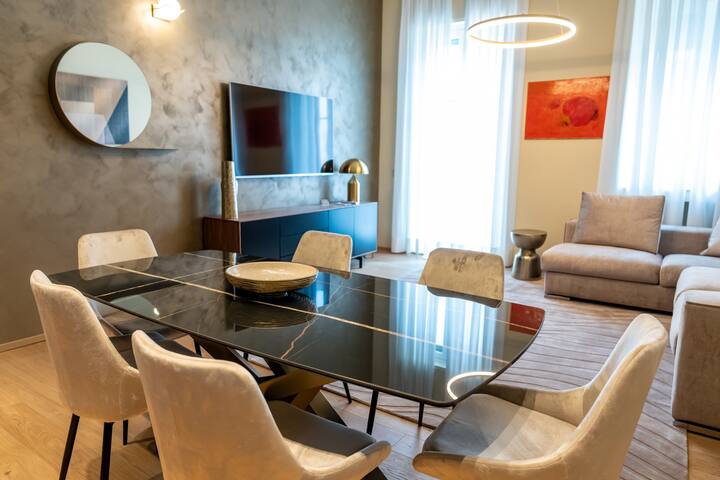 Bright 3 Bedrooms 3 Bathrooms – 8 Guests – Duomo gallery image 2