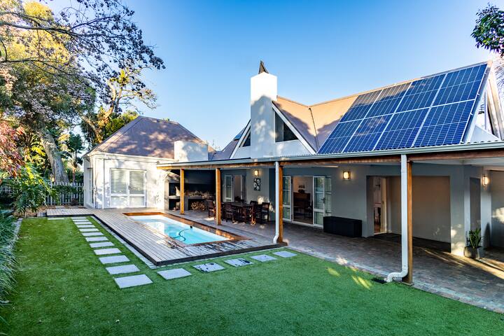 Durbanville’s Luxury Hideaway gallery image 2