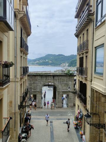 Port Relax with AC. License ESS03356 gallery image 5