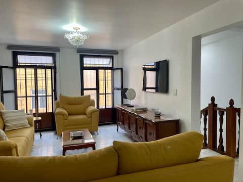 Popular Airbnb listing: An amazing apartment with a garage in the downtown area in Lagos De Moreno