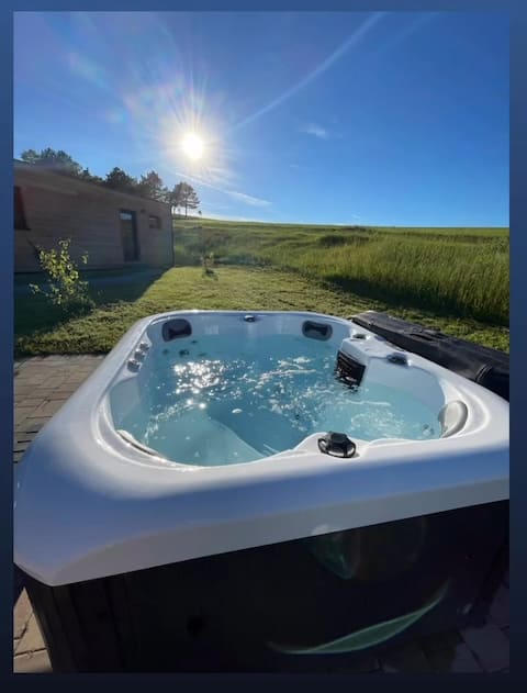 Himmelsbreite mini-chalet with hot tub