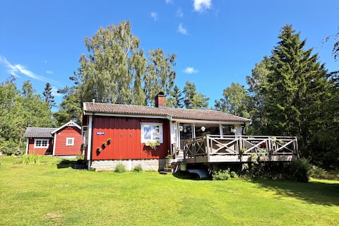 Cozy cottage boat, private dock & free car charging car