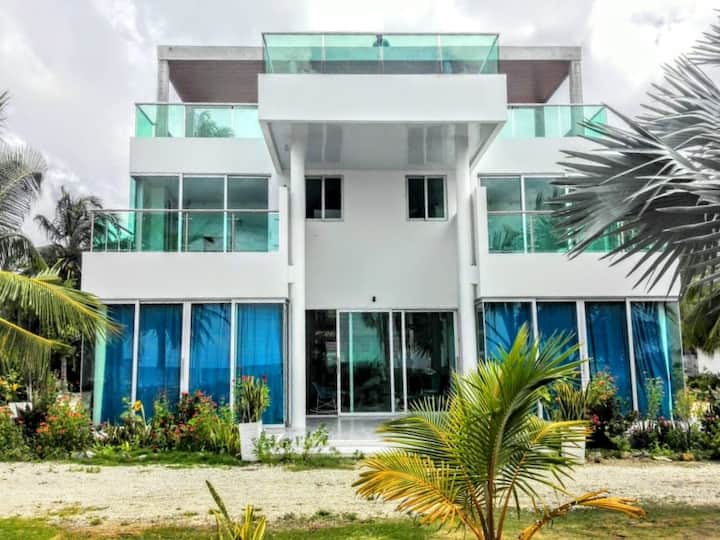 Espectacular Cabaña Privada Con Mirador Al Mar - Covenas