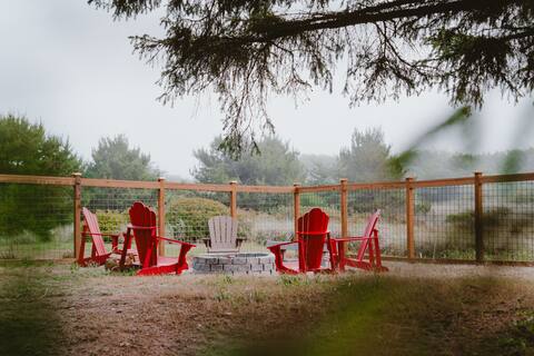 Cottage near Ocean Shores w/ fully fenced yard