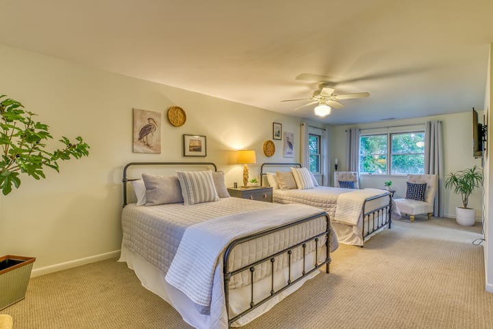 2e chambre avec lit Queen Size à l'étage 