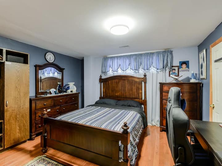 Luxury Basement Apartment - Pickering