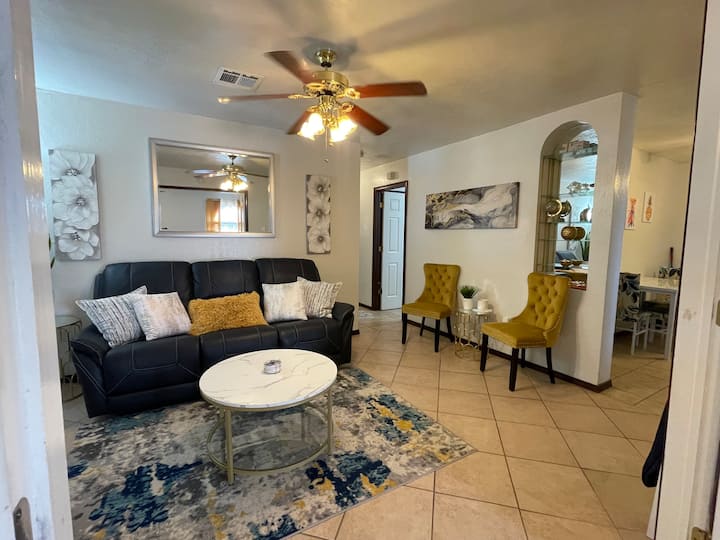 Lawton/ft. Sill Home Near Airport - ロートン, OK