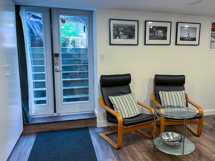 1 Bedroom Suite In Riverdale Area In Toronto - Toronto