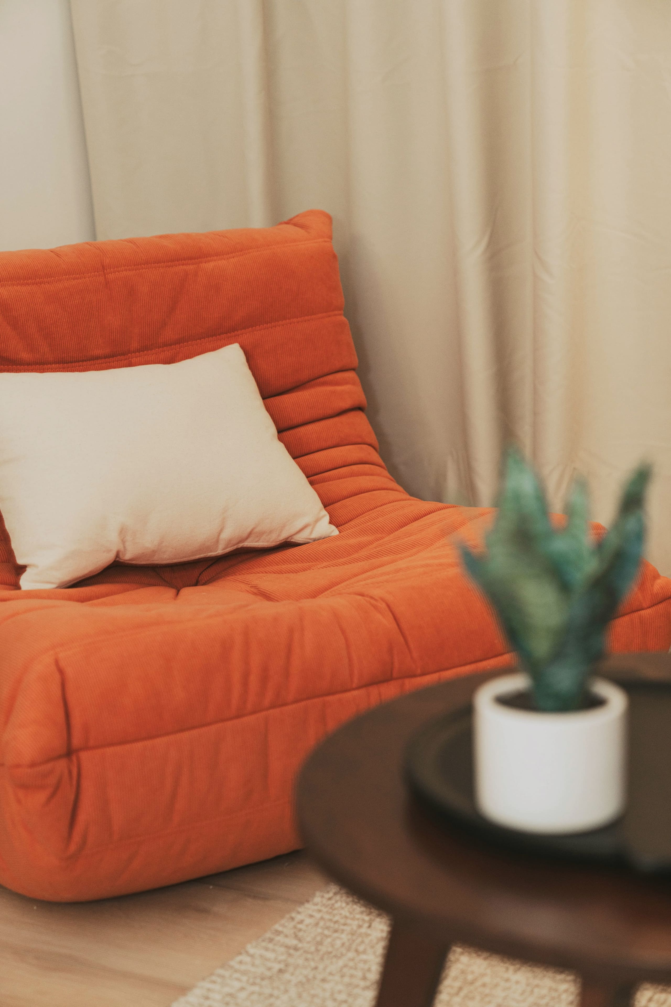 Cozy Family/Group Vacation Home w/ Free Parking! - Image 9