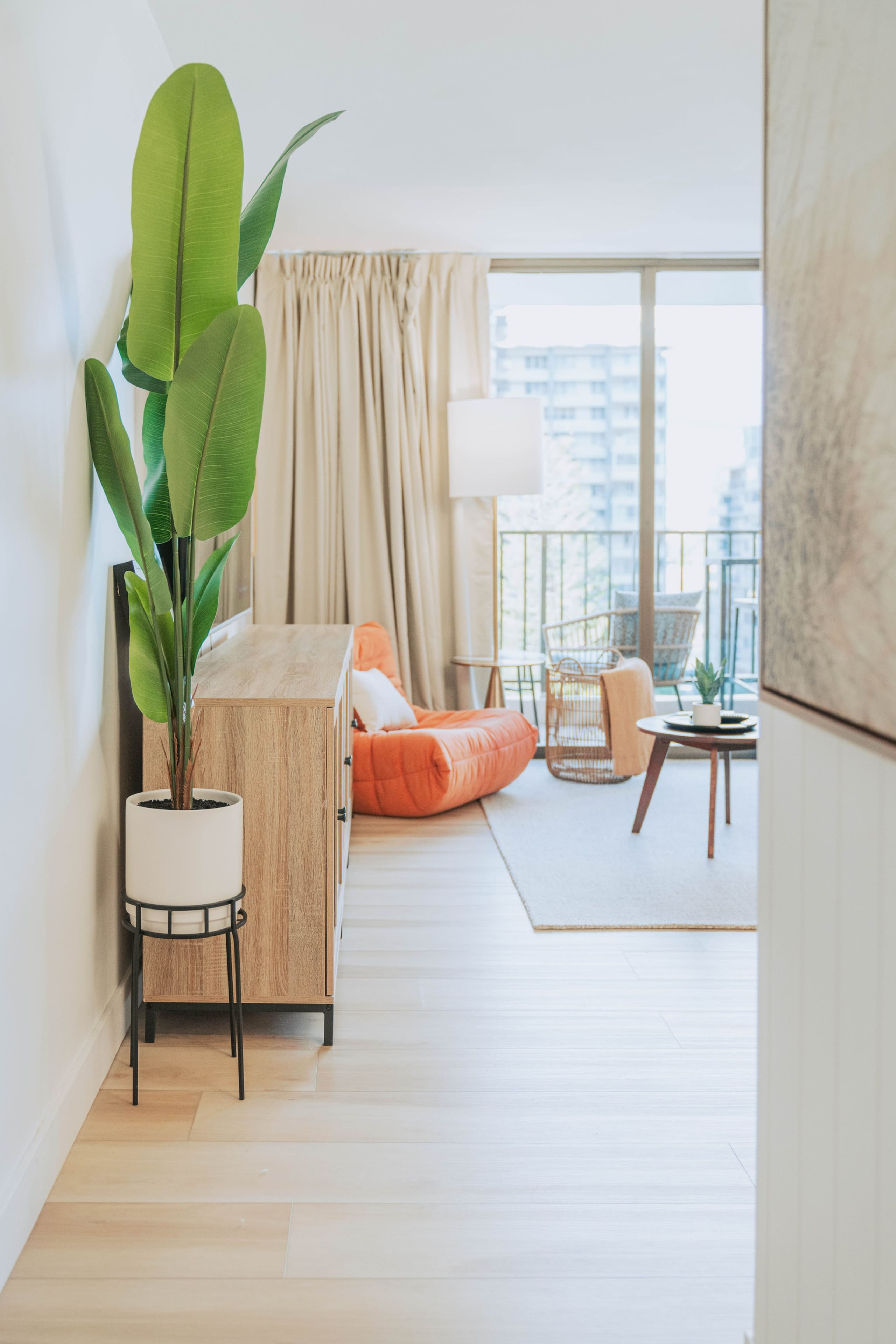 Cozy Family/Group Vacation Home w/ Free Parking! - Image 11