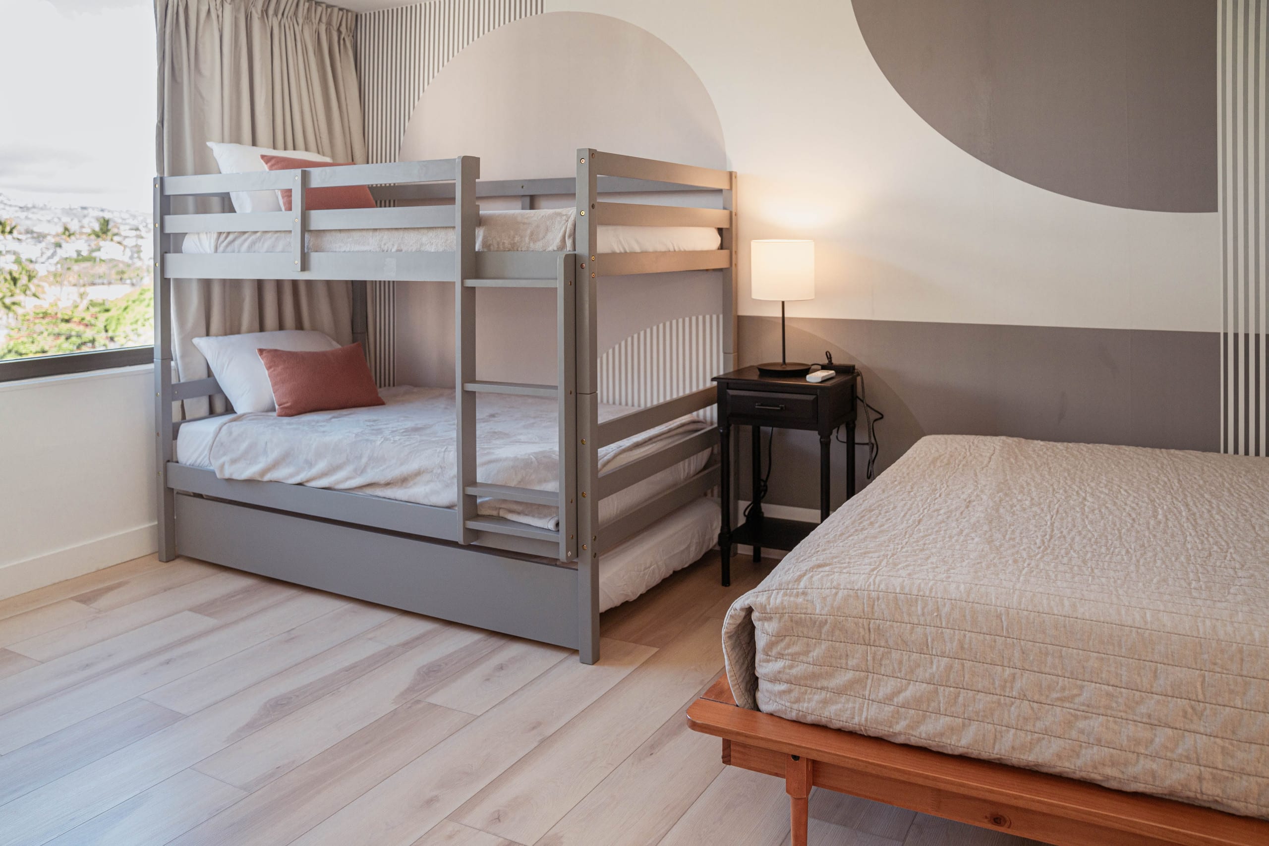 Cozy Family/Group Vacation Home w/ Free Parking! - Image 38