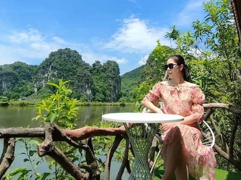 Trang An Lakeview Bungalow