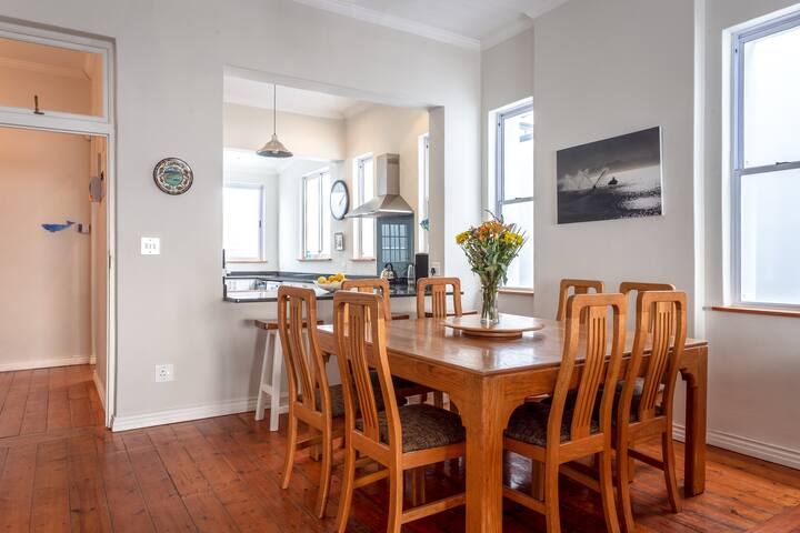 Fireplace | Whale watching | 5min to penguins gallery image 4