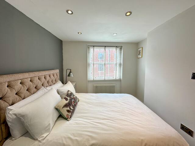 Spacious 5 bed Bloomsbury gallery image 4