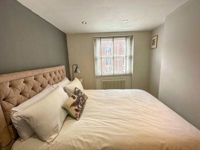 Spacious 5 bed Bloomsbury gallery image 5