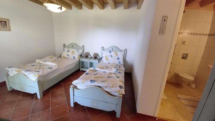 Room Saône 2 საწოლის რეჟიმში