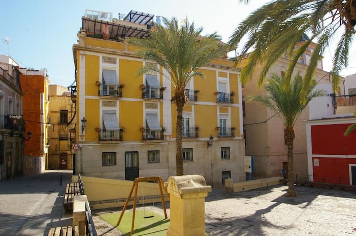 Edificio Amarillo, Alicante - Alicante