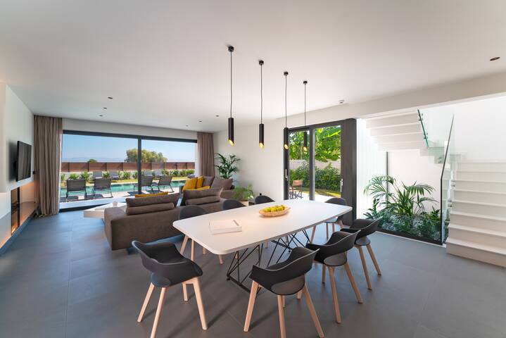 Sea View Villa with Heated Private Pool gallery image 2