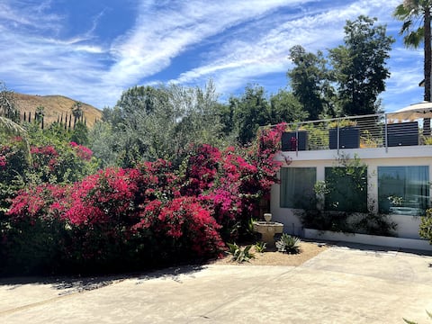 Popular Airbnb listing: Guesthouse studio nested in the Hills+Gym, Netflix in Woodland Hills