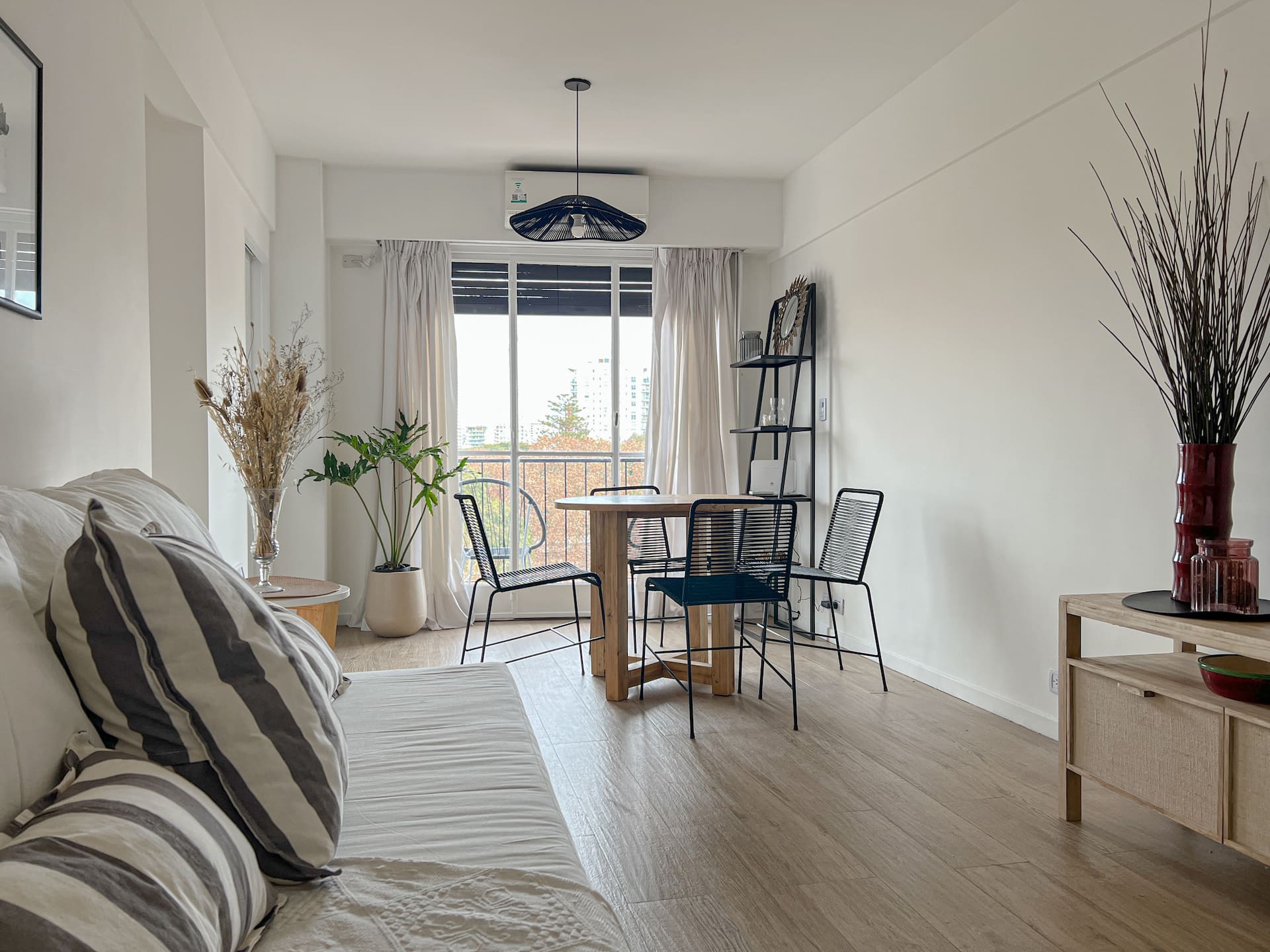 One-bedroom apartment with balcony in Recoleta