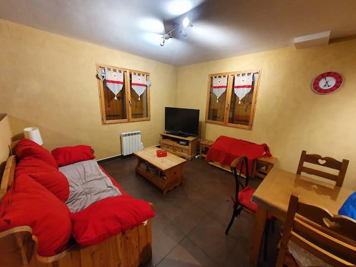 dnevni boravak i njegova klupa za kabriolete u 2 kreveta za jednu osobu ili u bračnom krevetu