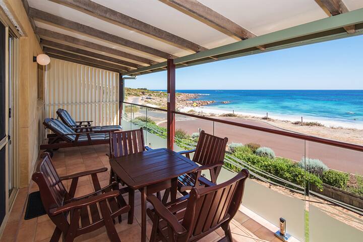 Canal Rocks Beachfront U3