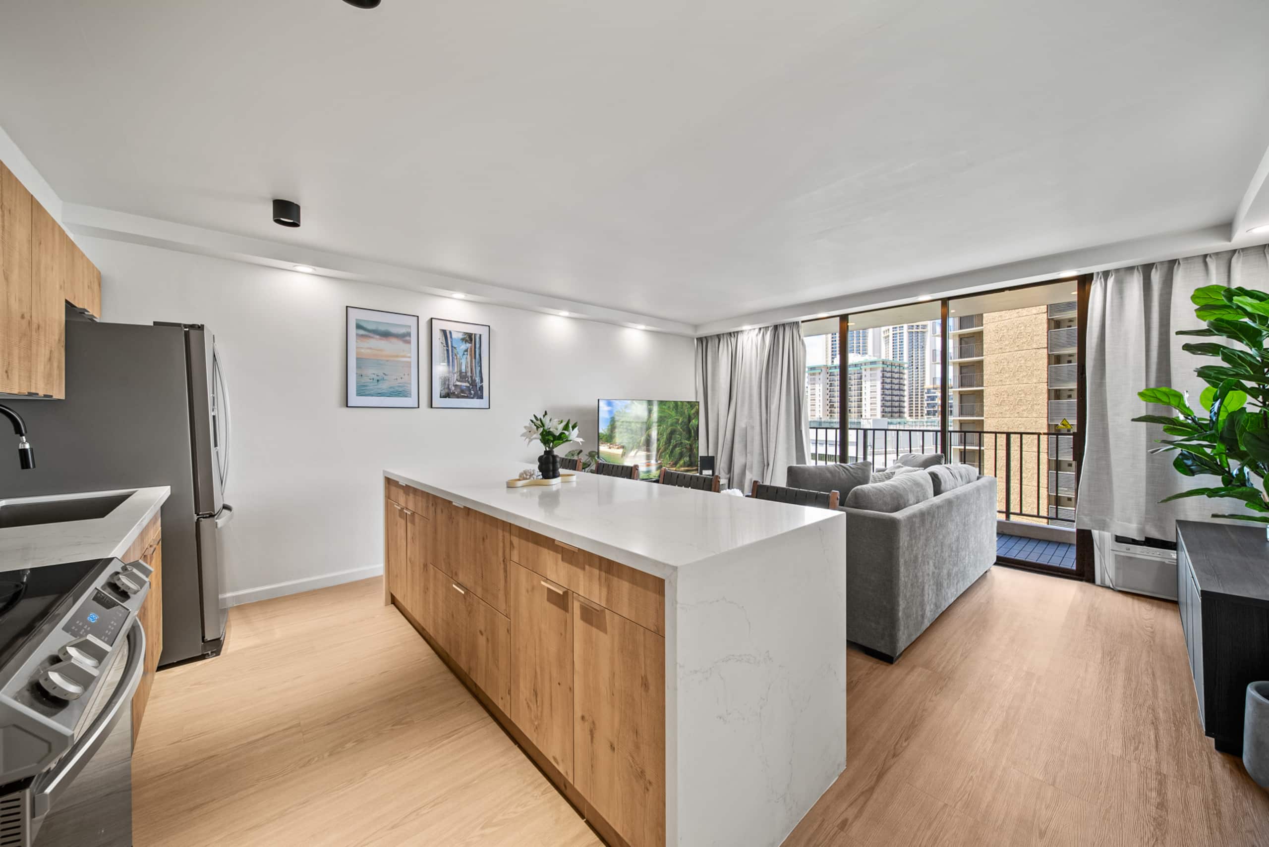 Boutique 1bdrm w/Free Parking - Image 3