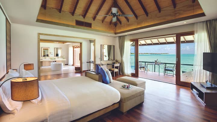 Water Villa With Private Pool & Floating Breakfast - Maldives