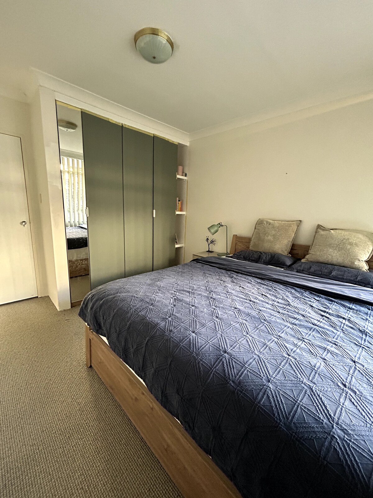 غرفة النوم 1