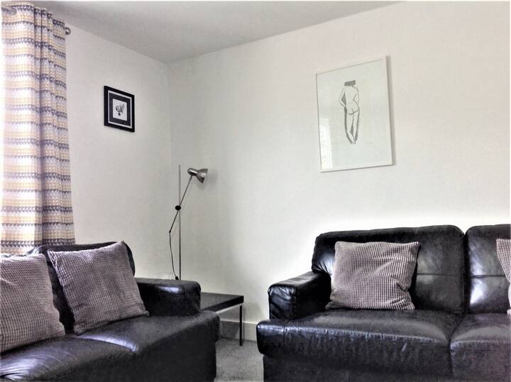Peaceful, Central Dartmouth Location. Sleeps 6. - Dartmouth