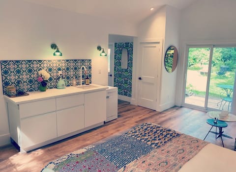 Plume- Guest house