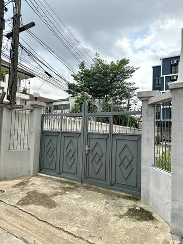 Sukhumvit/市中心花園私密獨棟5房帶泳池/BTS輕軌步行2分鐘/預定3天接機服務 gallery image 3