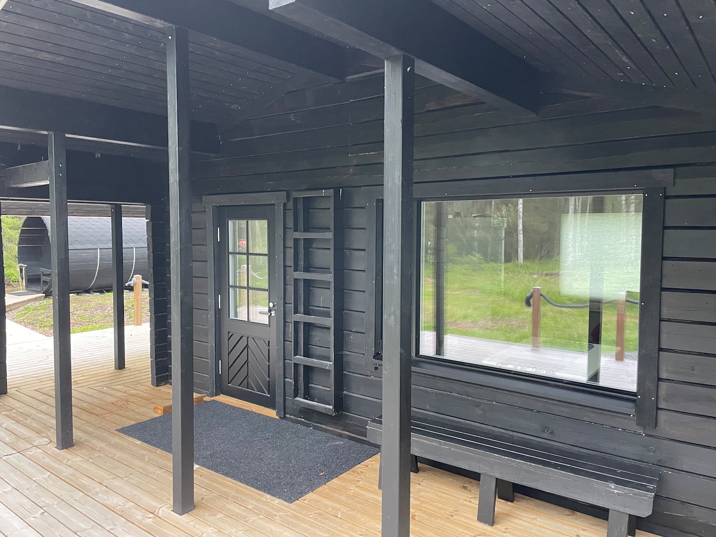Viihtyisä Mökki Järven Rannalla 2