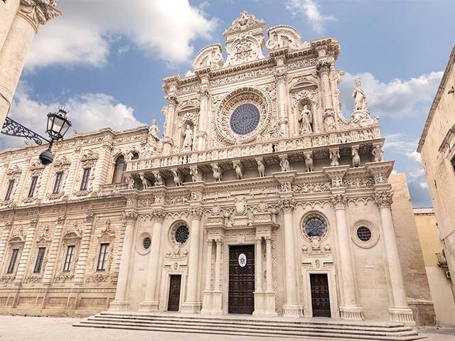 Suite Piazza Mazzini 90 MQ 5* gallery image 2