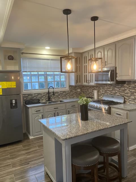 Georgetown Luxury Suites 2B