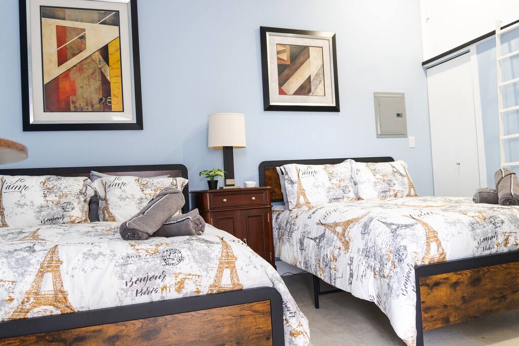 Airbnb Studio 1bd Walk to Loan Depot Park/free parking