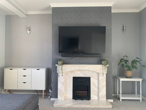 Popular Airbnb listing: Quiet & Peaceful in Hazlehead & Queens Cross