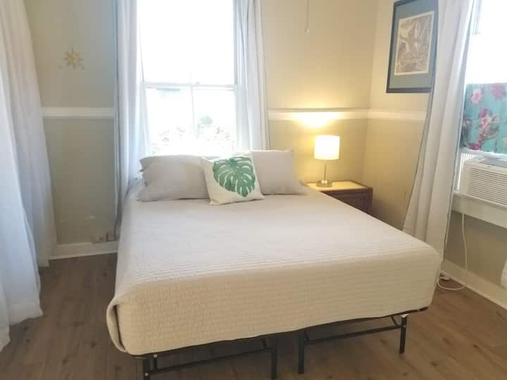 2 bed 2 bath in Heart of Hilo Bungalows for Rent in Hilo, Hawaii