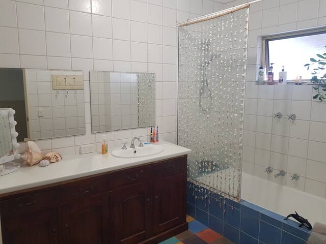 Dunsborough Weekender gallery image 5