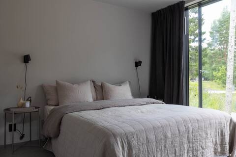 Newly-built guest house near the sea & lakes