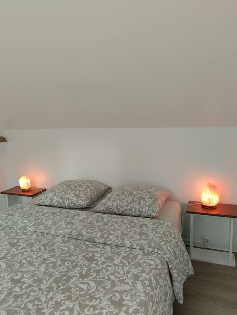 Lockhouse and "L'Écluse" massages