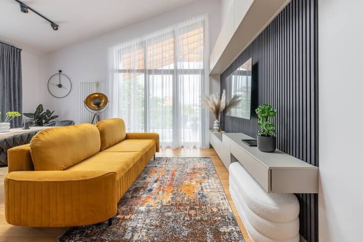 Luxurious penthouse with parking gallery image 4