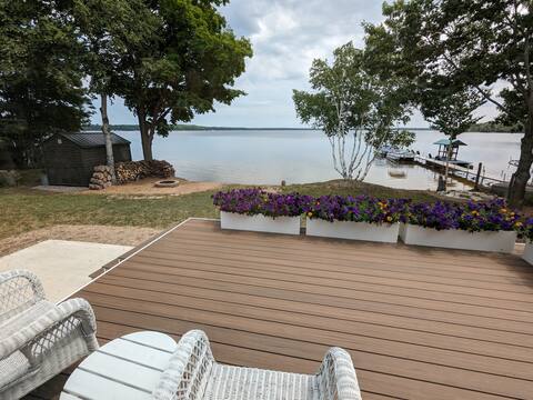 Lakeside Paradise Place