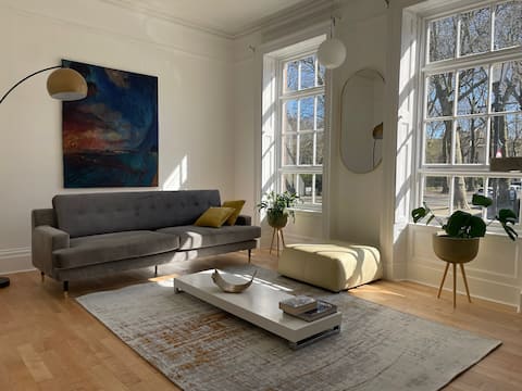 Top performing Airbnb: Georgian Gem and Secret Garden in Princes Park