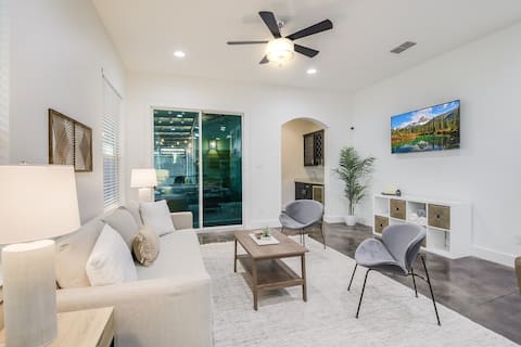 Top performing Airbnb: Kendall by the Pearl & Riverwalk w/ Hot/Cool Tub! in Tobin Hill