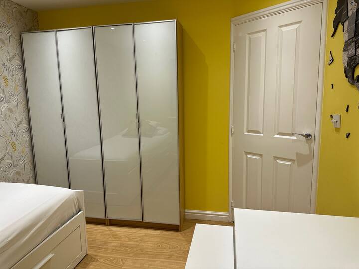 غرفة النوم 1