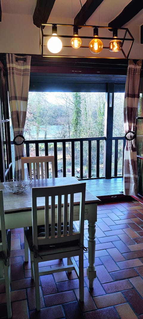 The water-wine lodge