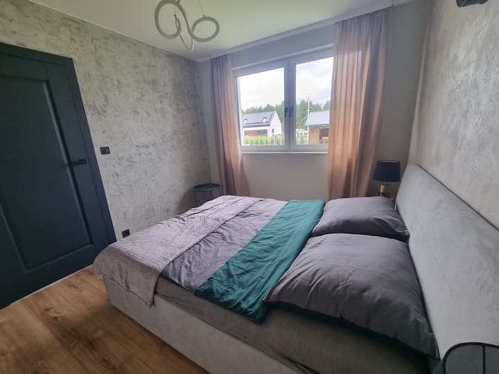 ห้องนอนชั้นล่าง